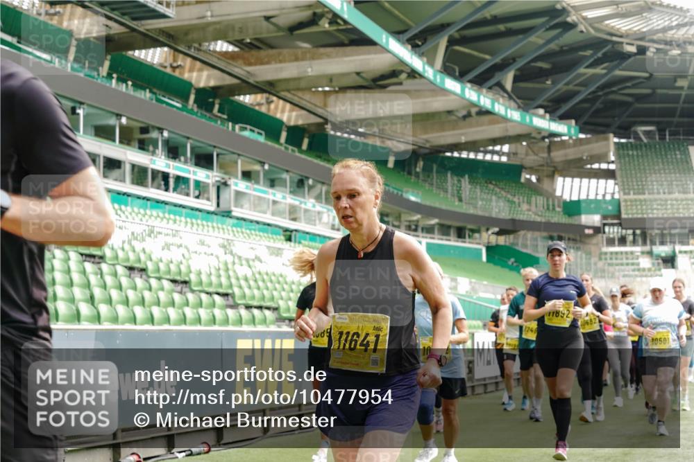 13.09.2026 - 21. swb-Marathon Bremen Michael Burmester http://msf.ph/oto/10477954 13.09.2026 10:40:10 Laufen im Stadion 10135, 10138, 10139, 10156, 10169, 10204, 10213, 10217, 10229, 10234, 10238, 10279, 10280, 10299, 10314, 10321, 10354, 10360, 10363, 10364, 10378, 10386, 10404, 10406, 10417, 10424, 10435, 10455, 10457, 10469, 10484, 10493, 10501, 10505, 10510, 10511, 10545, 10556, 10570, 10576, 10580, 10582, 10595, 10599, 10609, 10611, 10616, 10619, 10630, 10653, 10660, 10662, 10664, 10686, 10694, 10696, 10712, 10737, 10743, 10751 meine-sportfotos.de
