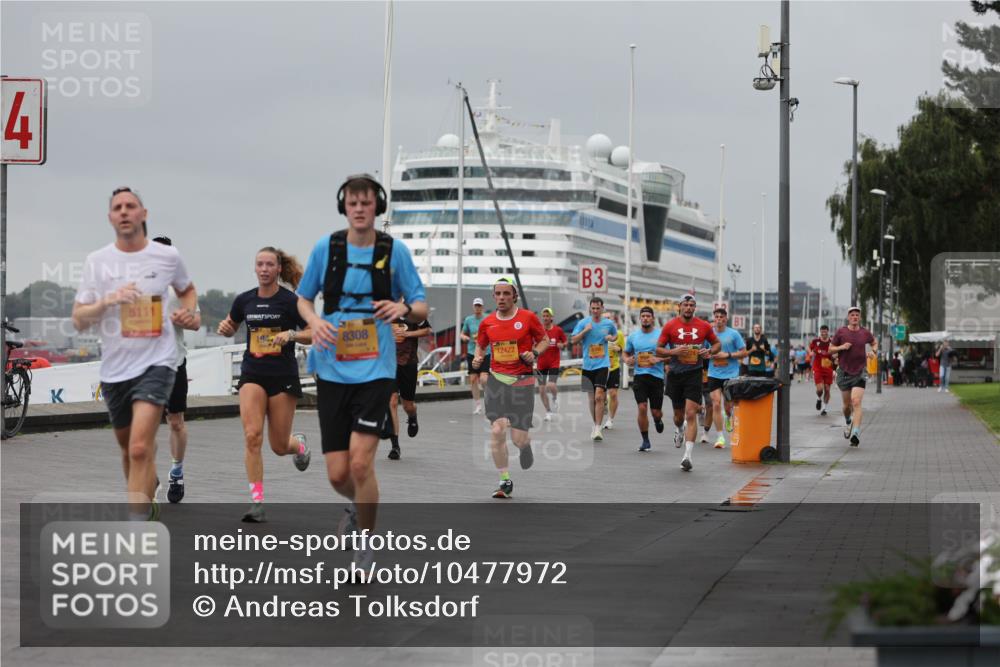13.09.2026 - Kiel Lauf Andreas Tolksdorf http://msf.ph/oto/10477972 13.09.2026 11:51:05 Kiellinie 4, 5111, 8308, 12422, 3 meine-sportfotos.de