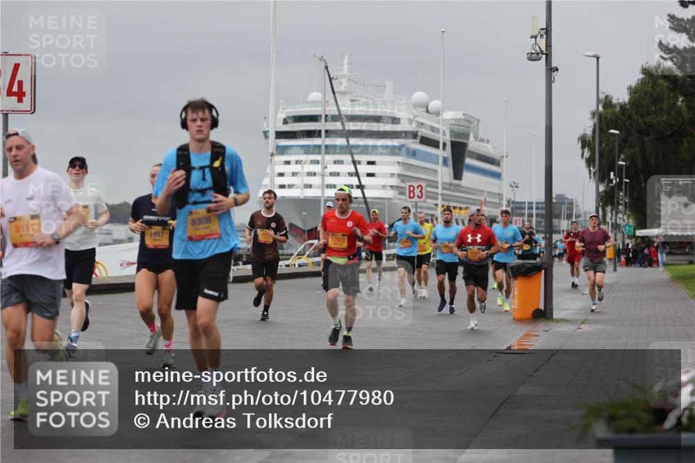 13.09.2026 - Kiel Lauf Andreas Tolksdorf http://msf.ph/oto/10477980 13.09.2026 11:51:05 Kiellinie 4, 5111, 1941, 8308, 481, 12422, 3 meine-sportfotos.de