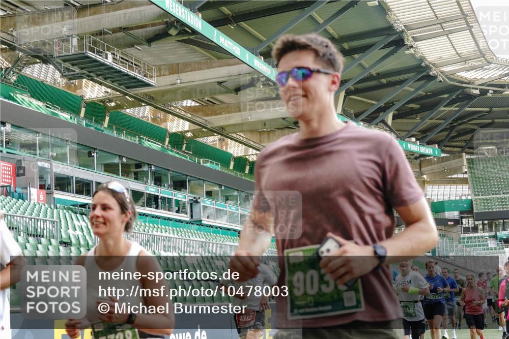 13.09.2026 - 21. swb-Marathon Bremen Michael Burmester http://msf.ph/oto/10478003 13.09.2026 13:17:42 Laufen im Stadion 134, 153, 267, 271, 311, 404, 449, 546, 588, 732, 753, 837, 990, 1057, 1185, 1312, 1424, 1425, 1465, 1539, 1790, 1813, 1825, 1844, 1868, 1987, 2056, 2067, 2096, 2123, 2259, 2357, 2358, 2363, 2381, 2389, 2419, 2532, 2550, 2562, 2586, 2601, 2614, 2647, 2655, 2778, 2797, 2821, 2849, 2857, 2880, 2893, 2974, 2984, 2996, 2999, 3096, 3100, 3104, 3146, 3180, 3195, 3210, 3213, 3314, 3337, 3366, 3387, 3421, 3431, 3476, 3479, 3501, 3506, 3537, 3548, 3633, 3654, 3740, 4478 meine-sportfotos.de