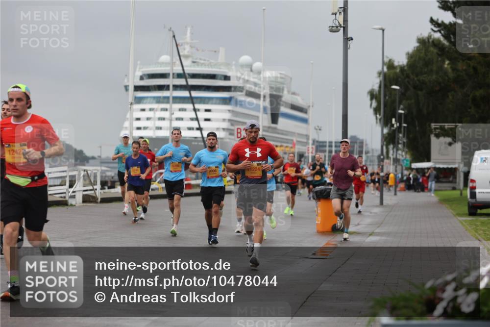 13.09.2026 - Kiel Lauf Andreas Tolksdorf http://msf.ph/oto/10478044 13.09.2026 11:51:09 Kiellinie 12422, 9006, 1224 meine-sportfotos.de