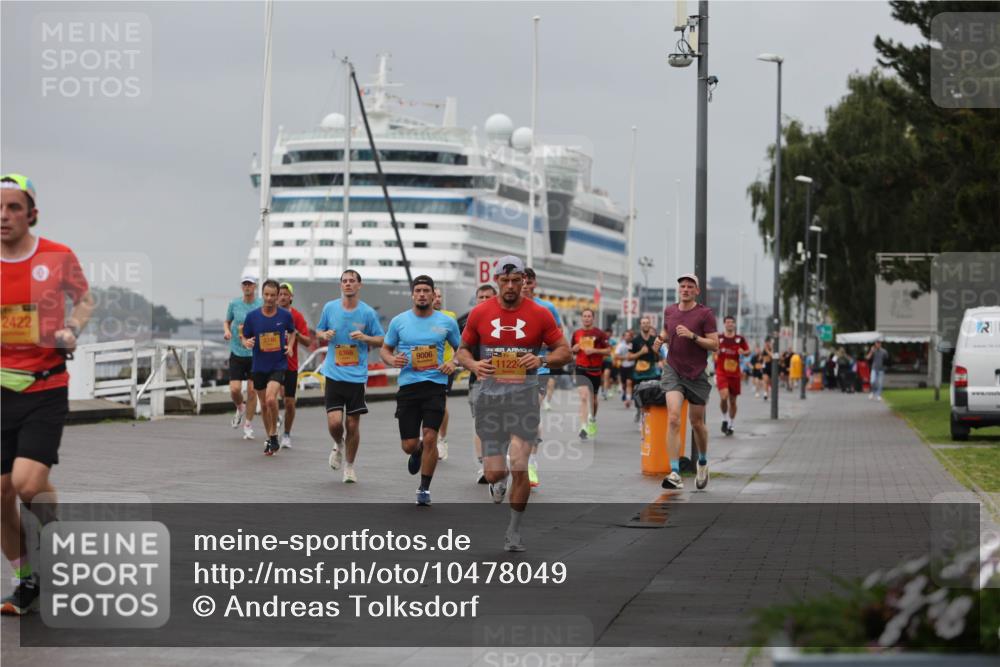 13.09.2026 - Kiel Lauf Andreas Tolksdorf http://msf.ph/oto/10478049 13.09.2026 11:51:09 Kiellinie 2422, 9006, 1122 meine-sportfotos.de