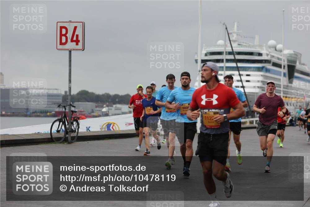 13.09.2026 - Kiel Lauf Andreas Tolksdorf http://msf.ph/oto/10478119 13.09.2026 11:51:11 Kiellinie 4, 5746, 900, 112 meine-sportfotos.de