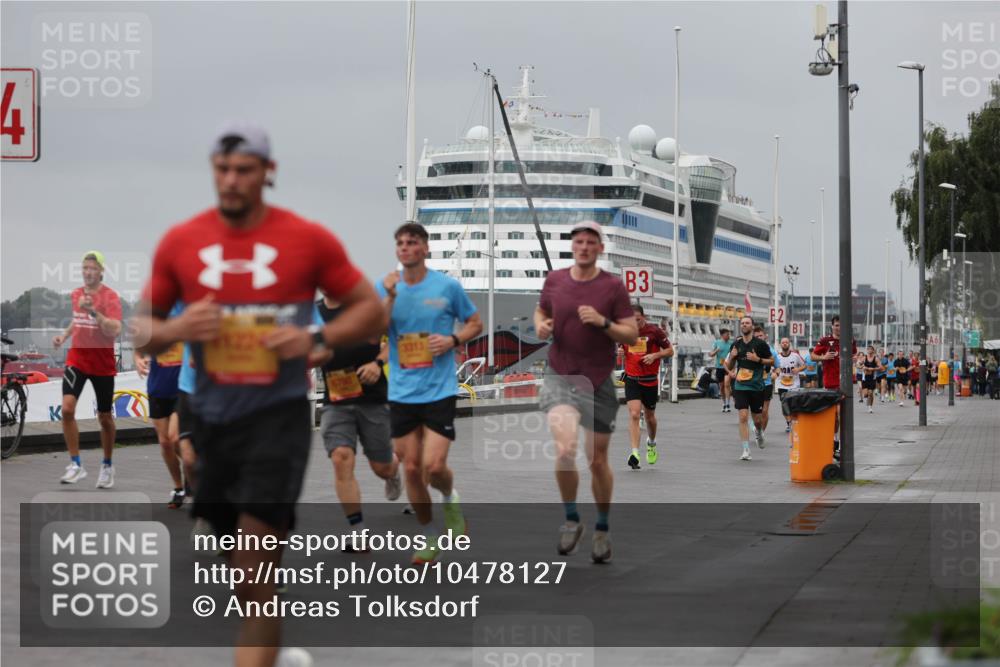 13.09.2026 - Kiel Lauf Andreas Tolksdorf http://msf.ph/oto/10478127 13.09.2026 11:51:12 Kiellinie 4, 6700, 3313, 3 meine-sportfotos.de