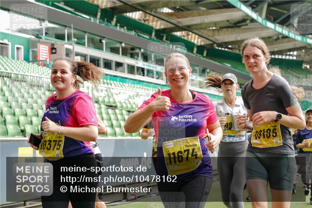 13.09.2026 - 21. swb-Marathon Bremen Michael Burmester http://msf.ph/oto/10478162 13.09.2026 10:40:16 Laufen im Stadion 10135, 10138, 10139, 10155, 10156, 10169, 10204, 10213, 10217, 10229, 10234, 10238, 10279, 10280, 10299, 10313, 10314, 10321, 10354, 10360, 10363, 10364, 10378, 10386, 10404, 10406, 10417, 10424, 10435, 10455, 10457, 10469, 10483, 10484, 10493, 10501, 10505, 10510, 10511, 10545, 10556, 10570, 10576, 10580, 10582, 10586, 10595, 10599, 10609, 10611, 10616, 10619, 10630, 10653, 10660, 10662, 10664, 10686, 10694, 10696, 10712, 10737, 10743, 10751, 10766 meine-sportfotos.de