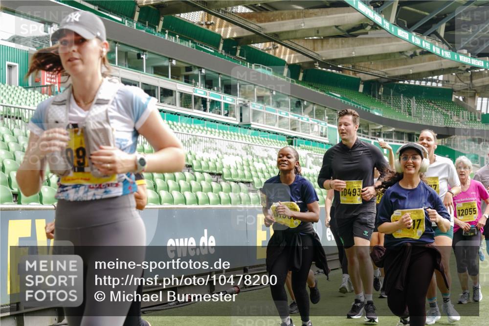 13.09.2026 - 21. swb-Marathon Bremen Michael Burmester http://msf.ph/oto/10478200 13.09.2026 10:40:17 Laufen im Stadion 10135, 10138, 10139, 10155, 10156, 10169, 10204, 10213, 10217, 10229, 10234, 10238, 10279, 10280, 10299, 10313, 10314, 10321, 10354, 10360, 10363, 10364, 10378, 10386, 10404, 10406, 10417, 10424, 10435, 10455, 10457, 10469, 10483, 10484, 10493, 10501, 10505, 10510, 10511, 10545, 10556, 10570, 10576, 10580, 10582, 10586, 10595, 10599, 10609, 10611, 10616, 10619, 10630, 10653, 10660, 10662, 10664, 10686, 10694, 10696, 10706, 10712, 10737, 10743, 10751, 10766 meine-sportfotos.de