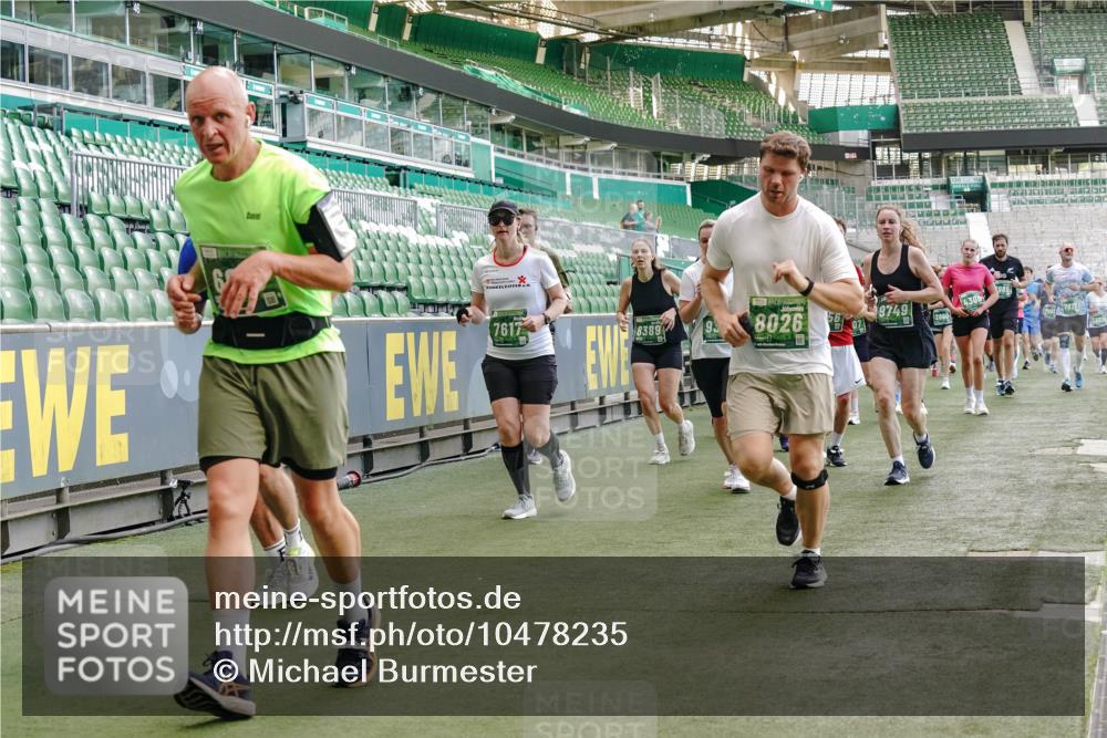 13.09.2026 - 21. swb-Marathon Bremen Michael Burmester http://msf.ph/oto/10478235 13.09.2026 13:17:50 Laufen im Stadion 134, 153, 267, 271, 311, 404, 449, 546, 588, 732, 753, 837, 990, 1057, 1424, 1425, 1465, 1539, 1790, 1813, 1825, 1844, 1868, 1987, 2056, 2067, 2096, 2123, 2137, 2259, 2294, 2357, 2358, 2363, 2381, 2389, 2419, 2453, 2532, 2550, 2562, 2586, 2601, 2614, 2647, 2655, 2778, 2797, 2821, 2849, 2857, 2879, 2880, 2893, 2974, 2984, 2996, 2999, 3096, 3100, 3104, 3146, 3180, 3195, 3210, 3213, 3314, 3337, 3366, 3421, 3431, 3476, 3479, 3501, 3506, 3537, 3548, 3633, 3654, 3740, 4478 meine-sportfotos.de