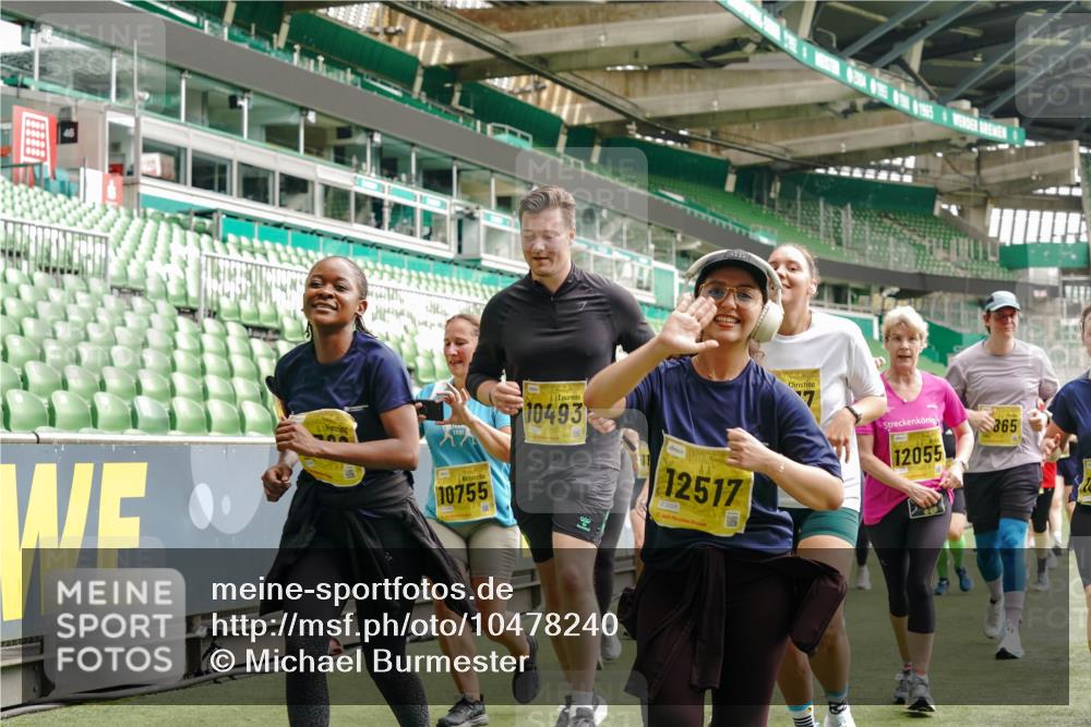 13.09.2026 - 21. swb-Marathon Bremen Michael Burmester http://msf.ph/oto/10478240 13.09.2026 10:40:18 Laufen im Stadion 10135, 10138, 10139, 10155, 10156, 10169, 10204, 10213, 10217, 10229, 10234, 10238, 10279, 10280, 10299, 10313, 10314, 10321, 10354, 10360, 10363, 10364, 10378, 10386, 10404, 10406, 10417, 10424, 10435, 10455, 10457, 10469, 10483, 10484, 10493, 10501, 10505, 10510, 10511, 10545, 10556, 10570, 10576, 10580, 10582, 10586, 10595, 10599, 10609, 10611, 10616, 10619, 10630, 10653, 10660, 10662, 10664, 10686, 10694, 10696, 10706, 10712, 10737, 10743, 10751, 10766 meine-sportfotos.de