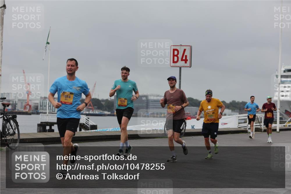 13.09.2026 - Kiel Lauf Andreas Tolksdorf http://msf.ph/oto/10478255 13.09.2026 11:51:32 Kiellinie 1814, 4, 7570, 3921, 6043 meine-sportfotos.de