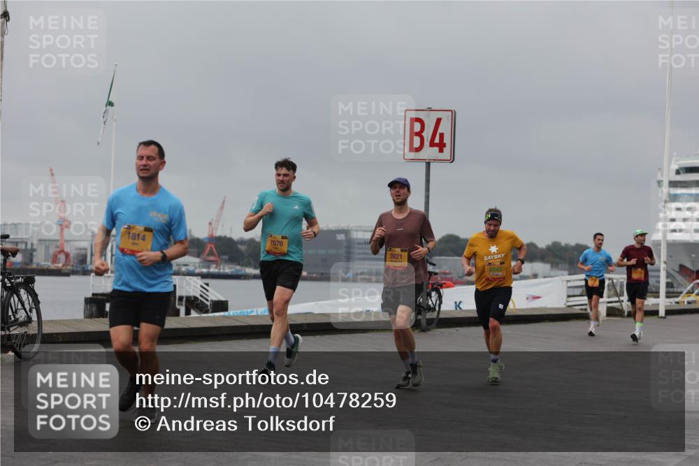 13.09.2026 - Kiel Lauf Andreas Tolksdorf http://msf.ph/oto/10478259 13.09.2026 11:51:32 Kiellinie 7570, 3921, 1814, 4, 6043 meine-sportfotos.de