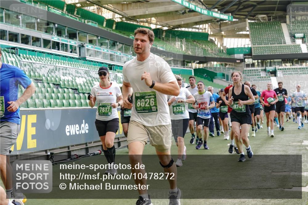 13.09.2026 - 21. swb-Marathon Bremen Michael Burmester http://msf.ph/oto/10478272 13.09.2026 13:17:51 Laufen im Stadion 134, 153, 267, 271, 311, 404, 449, 546, 588, 732, 753, 837, 990, 1057, 1424, 1425, 1539, 1790, 1813, 1825, 1844, 1868, 1987, 2056, 2067, 2096, 2123, 2137, 2259, 2294, 2357, 2358, 2363, 2381, 2389, 2419, 2453, 2532, 2550, 2562, 2586, 2601, 2614, 2647, 2655, 2778, 2797, 2821, 2849, 2857, 2879, 2880, 2893, 2984, 2996, 2999, 3096, 3100, 3104, 3146, 3180, 3195, 3210, 3213, 3314, 3337, 3366, 3421, 3431, 3476, 3479, 3501, 3506, 3537, 3548, 3633, 3654, 3740, 4478 meine-sportfotos.de
