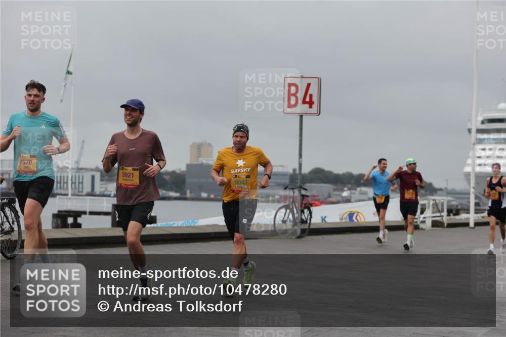 13.09.2026 - Kiel Lauf Andreas Tolksdorf http://msf.ph/oto/10478280 13.09.2026 11:51:34 Kiellinie 38, 7570, 39, 3921, 6043, 4 meine-sportfotos.de