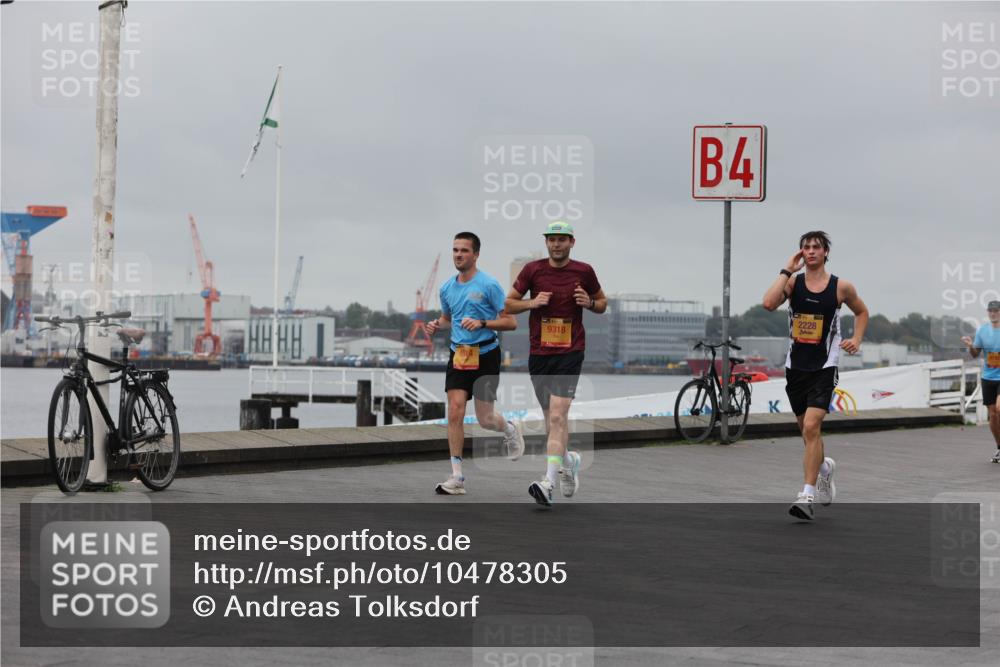 13.09.2026 - Kiel Lauf Andreas Tolksdorf http://msf.ph/oto/10478305 13.09.2026 11:51:37 Kiellinie 9318, 4, 2228, 8797 meine-sportfotos.de