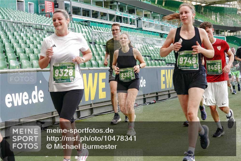 13.09.2026 - 21. swb-Marathon Bremen Michael Burmester http://msf.ph/oto/10478341 13.09.2026 13:17:54 Laufen im Stadion 134, 153, 267, 271, 311, 404, 449, 546, 588, 732, 753, 837, 990, 1057, 1424, 1425, 1539, 1790, 1813, 1825, 1844, 1868, 1987, 2056, 2067, 2096, 2123, 2137, 2259, 2294, 2357, 2358, 2381, 2389, 2419, 2453, 2532, 2550, 2562, 2586, 2601, 2614, 2647, 2655, 2797, 2821, 2849, 2857, 2879, 2880, 2893, 2984, 2996, 2999, 3096, 3100, 3104, 3146, 3180, 3195, 3210, 3213, 3314, 3337, 3366, 3421, 3431, 3476, 3479, 3501, 3506, 3537, 3548, 3633, 3654, 3740, 3879, 4478 meine-sportfotos.de