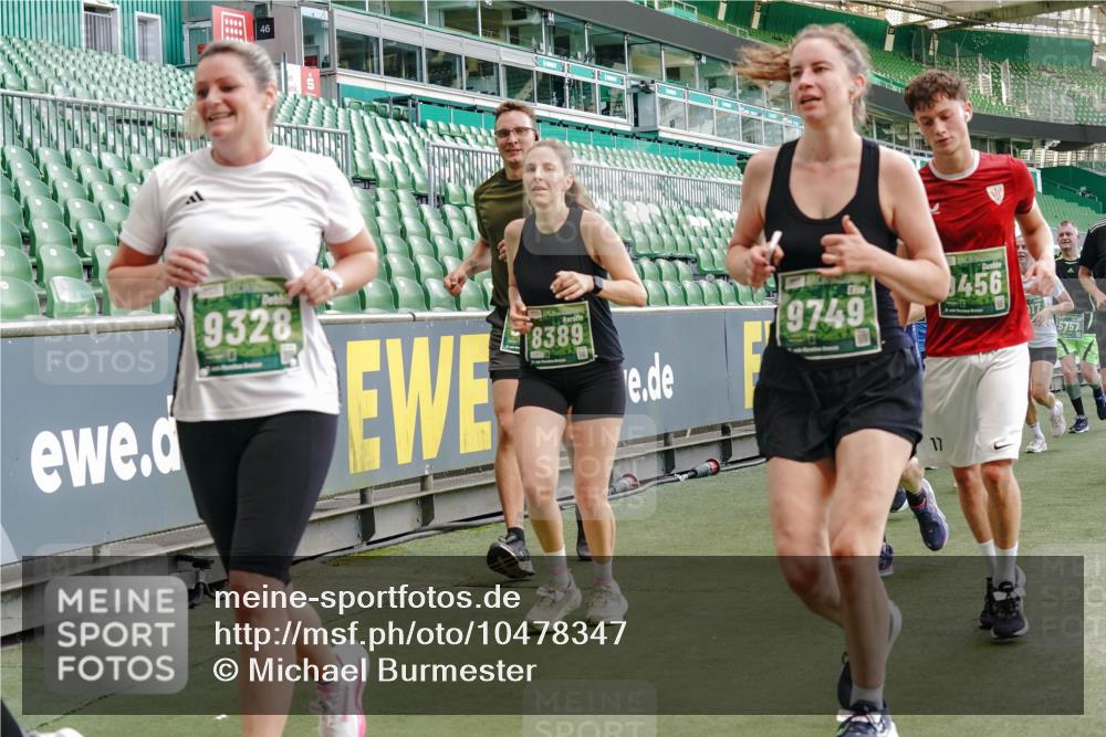 13.09.2026 - 21. swb-Marathon Bremen Michael Burmester http://msf.ph/oto/10478347 13.09.2026 13:17:54 Laufen im Stadion 134, 153, 267, 271, 311, 404, 449, 546, 588, 732, 753, 837, 990, 1057, 1424, 1425, 1539, 1790, 1813, 1825, 1844, 1868, 1987, 2056, 2067, 2096, 2123, 2137, 2259, 2294, 2357, 2358, 2381, 2389, 2419, 2453, 2532, 2550, 2562, 2586, 2601, 2614, 2647, 2655, 2797, 2821, 2849, 2857, 2879, 2880, 2893, 2984, 2996, 2999, 3096, 3100, 3104, 3146, 3180, 3195, 3210, 3213, 3314, 3337, 3366, 3421, 3431, 3476, 3479, 3501, 3506, 3537, 3548, 3633, 3654, 3740, 3879, 4478 meine-sportfotos.de