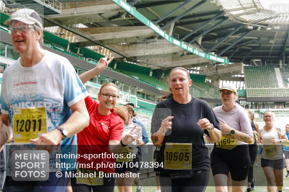 13.09.2026 - 21. swb-Marathon Bremen Michael Burmester http://msf.ph/oto/10478394 13.09.2026 10:40:24 Laufen im Stadion 10135, 10138, 10139, 10155, 10156, 10169, 10204, 10213, 10217, 10229, 10234, 10238, 10279, 10280, 10299, 10313, 10314, 10321, 10354, 10360, 10363, 10364, 10378, 10386, 10404, 10406, 10417, 10419, 10424, 10435, 10455, 10457, 10469, 10483, 10484, 10493, 10501, 10505, 10510, 10511, 10545, 10556, 10570, 10576, 10580, 10582, 10586, 10599, 10609, 10611, 10616, 10619, 10653, 10660, 10662, 10664, 10686, 10694, 10696, 10706, 10712, 10737, 10743, 10751, 10766, 10768 meine-sportfotos.de