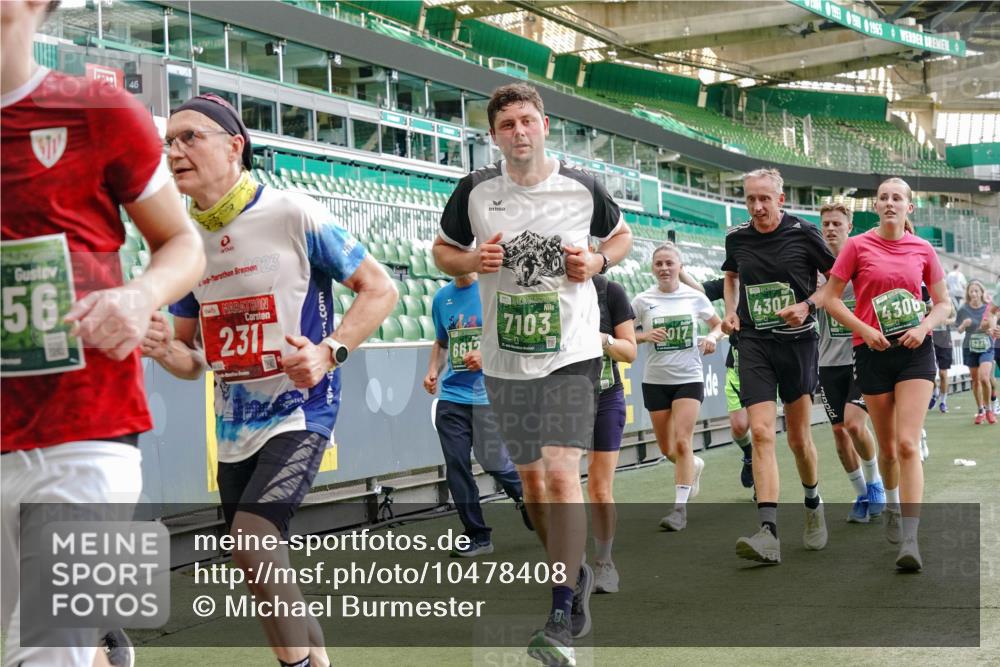 13.09.2026 - 21. swb-Marathon Bremen Michael Burmester http://msf.ph/oto/10478408 13.09.2026 13:17:56 Laufen im Stadion 134, 153, 267, 271, 311, 404, 449, 486, 546, 588, 732, 753, 837, 990, 1057, 1424, 1425, 1790, 1813, 1825, 1844, 1868, 1987, 2056, 2067, 2096, 2123, 2137, 2259, 2294, 2357, 2358, 2381, 2389, 2419, 2453, 2532, 2550, 2562, 2586, 2601, 2614, 2647, 2655, 2797, 2821, 2849, 2857, 2879, 2880, 2893, 2984, 2996, 2999, 3096, 3100, 3104, 3146, 3180, 3195, 3210, 3213, 3314, 3337, 3366, 3421, 3431, 3476, 3479, 3501, 3506, 3537, 3548, 3633, 3654, 3740, 3879, 4478 meine-sportfotos.de