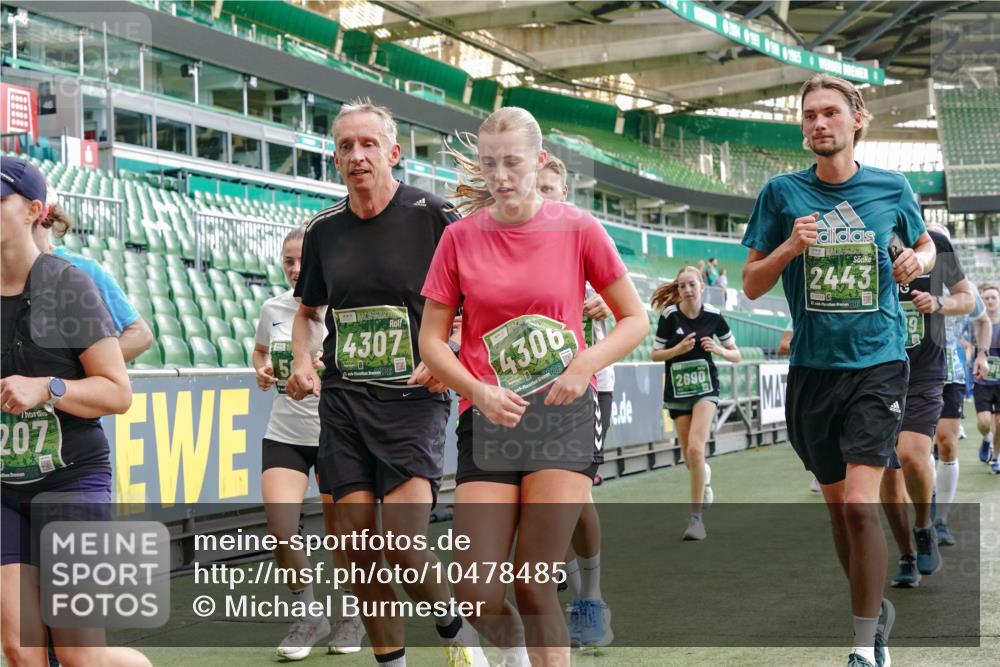 13.09.2026 - 21. swb-Marathon Bremen Michael Burmester http://msf.ph/oto/10478485 13.09.2026 13:17:57 Laufen im Stadion 134, 267, 271, 311, 404, 449, 486, 546, 588, 732, 753, 837, 990, 1057, 1424, 1425, 1790, 1813, 1825, 1844, 1868, 1987, 2056, 2067, 2096, 2123, 2137, 2259, 2294, 2357, 2358, 2381, 2389, 2419, 2453, 2532, 2550, 2562, 2586, 2601, 2614, 2647, 2655, 2797, 2821, 2849, 2857, 2879, 2880, 2893, 2984, 2996, 2999, 3096, 3100, 3104, 3146, 3180, 3195, 3210, 3213, 3314, 3337, 3366, 3421, 3431, 3476, 3479, 3501, 3506, 3537, 3548, 3633, 3654, 3740, 3879, 4478 meine-sportfotos.de