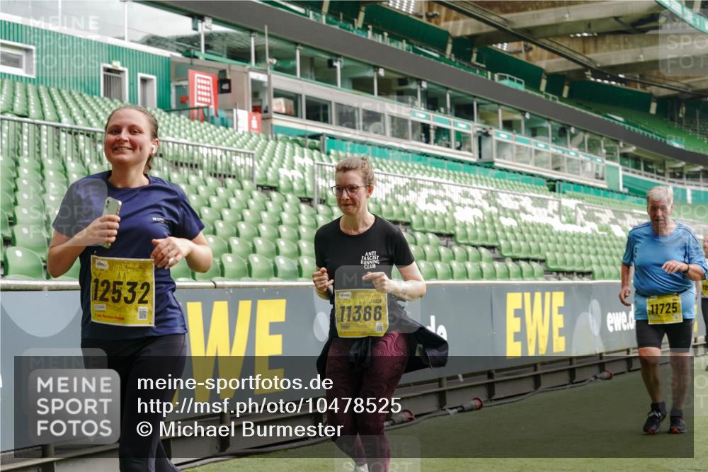 13.09.2026 - 21. swb-Marathon Bremen Michael Burmester http://msf.ph/oto/10478525 13.09.2026 10:40:28 Laufen im Stadion 10135, 10138, 10139, 10155, 10156, 10169, 10204, 10213, 10217, 10229, 10234, 10279, 10280, 10299, 10313, 10314, 10321, 10354, 10363, 10364, 10378, 10386, 10399, 10404, 10406, 10417, 10419, 10424, 10435, 10455, 10483, 10484, 10493, 10501, 10505, 10510, 10511, 10527, 10545, 10556, 10570, 10576, 10580, 10582, 10586, 10599, 10609, 10611, 10616, 10619, 10644, 10653, 10660, 10662, 10664, 10686, 10694, 10696, 10706, 10712, 10737, 10743, 10751, 10766, 10768 meine-sportfotos.de