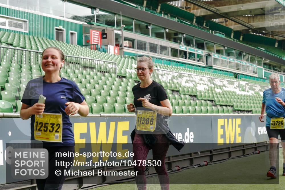 13.09.2026 - 21. swb-Marathon Bremen Michael Burmester http://msf.ph/oto/10478530 13.09.2026 10:40:28 Laufen im Stadion 10135, 10138, 10139, 10155, 10156, 10169, 10204, 10213, 10217, 10229, 10234, 10279, 10280, 10299, 10313, 10314, 10321, 10354, 10363, 10364, 10378, 10386, 10399, 10404, 10406, 10417, 10419, 10424, 10435, 10455, 10483, 10484, 10493, 10501, 10505, 10510, 10511, 10527, 10545, 10556, 10570, 10576, 10580, 10582, 10586, 10599, 10609, 10611, 10616, 10619, 10644, 10653, 10660, 10662, 10664, 10686, 10694, 10696, 10706, 10712, 10737, 10743, 10751, 10766, 10768 meine-sportfotos.de