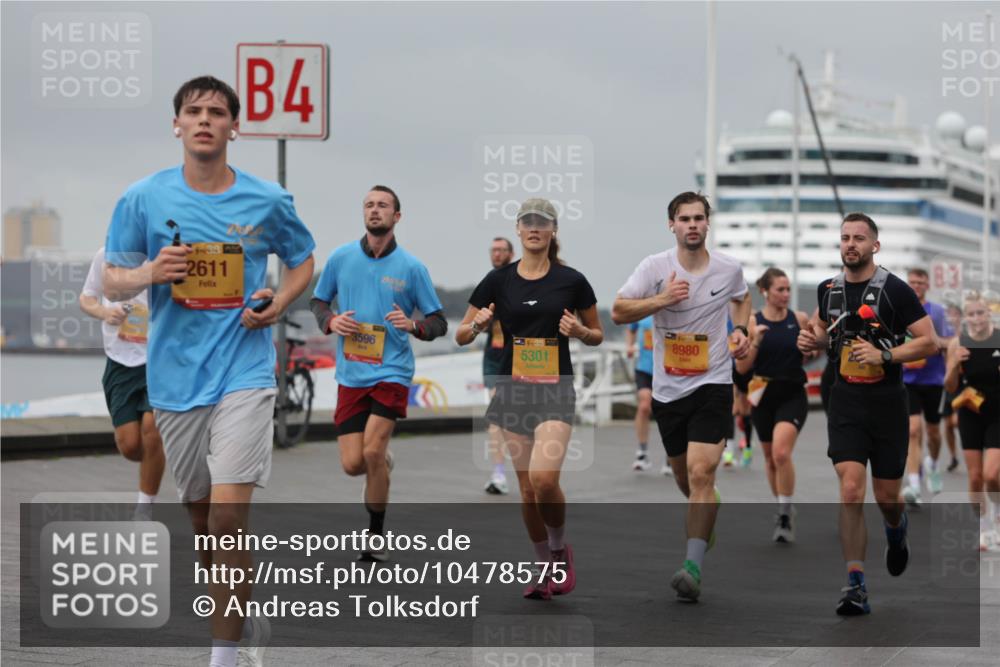 13.09.2026 - Kiel Lauf Andreas Tolksdorf http://msf.ph/oto/10478575 13.09.2026 11:51:58 Kiellinie 4, 2611, 0, 3596, 8980, 5301, 83 meine-sportfotos.de