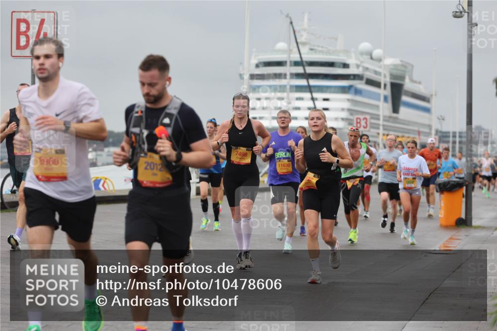 13.09.2026 - Kiel Lauf Andreas Tolksdorf http://msf.ph/oto/10478606 13.09.2026 11:52:00 Kiellinie 8980, 2012, 7498, 11630, 3 meine-sportfotos.de