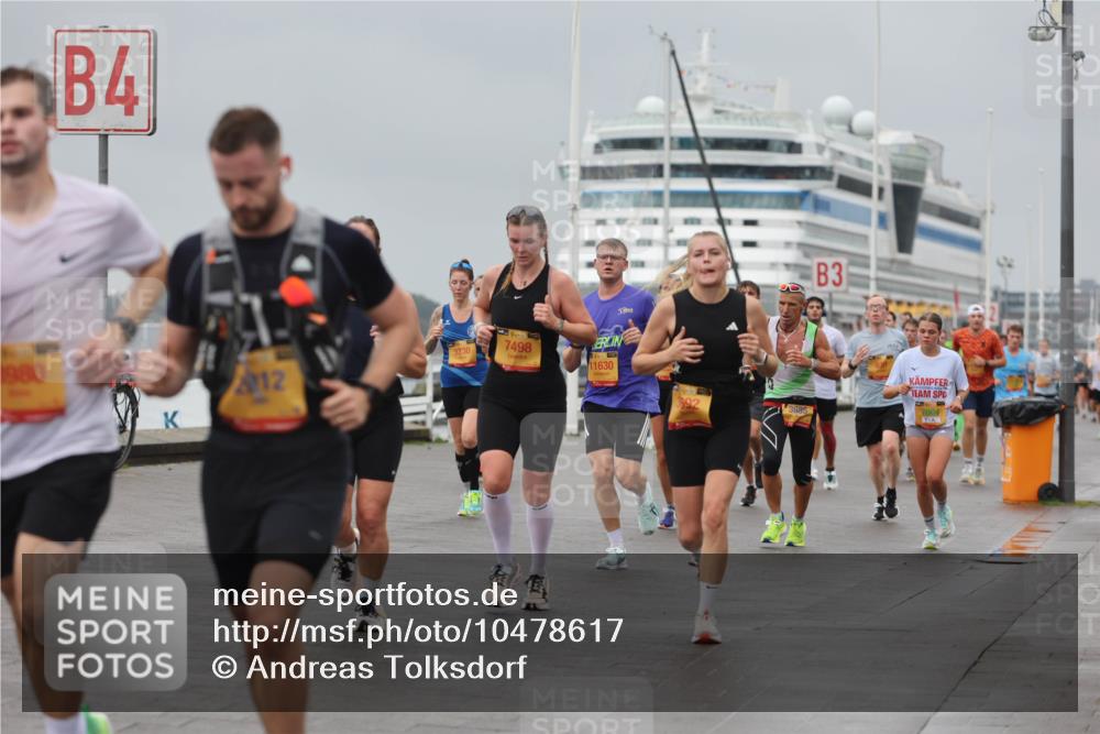 13.09.2026 - Kiel Lauf Andreas Tolksdorf http://msf.ph/oto/10478617 13.09.2026 11:52:00 Kiellinie 980, 4, 3230, 12, 7498, 11630, 392, 3685, 3 meine-sportfotos.de