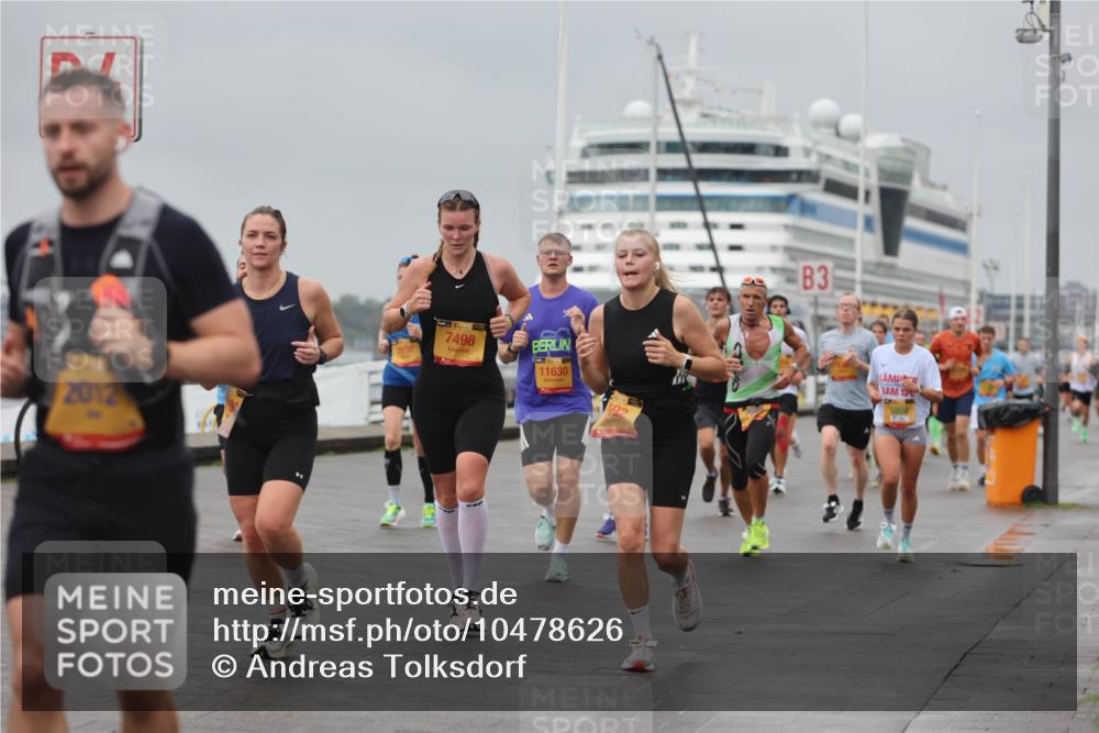 13.09.2026 - Kiel Lauf Andreas Tolksdorf http://msf.ph/oto/10478626 13.09.2026 11:52:00 Kiellinie 2012, 3230, 14, 38, 7498, 11630, 02, 3 meine-sportfotos.de