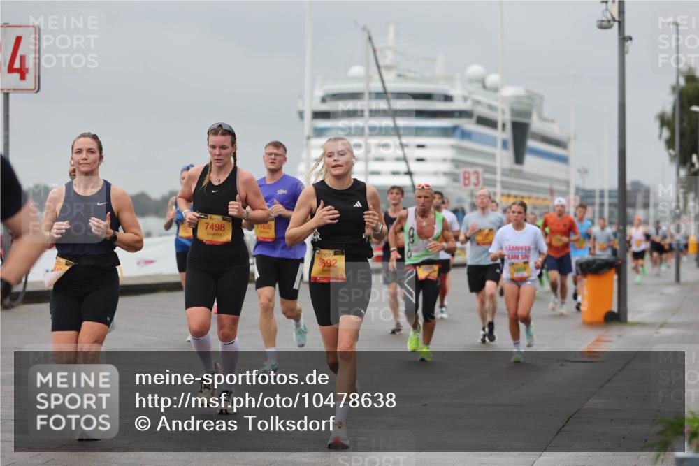 13.09.2026 - Kiel Lauf Andreas Tolksdorf http://msf.ph/oto/10478638 13.09.2026 11:52:01 Kiellinie 4, 38, 7498, 11630, 48, 3692, 83 meine-sportfotos.de