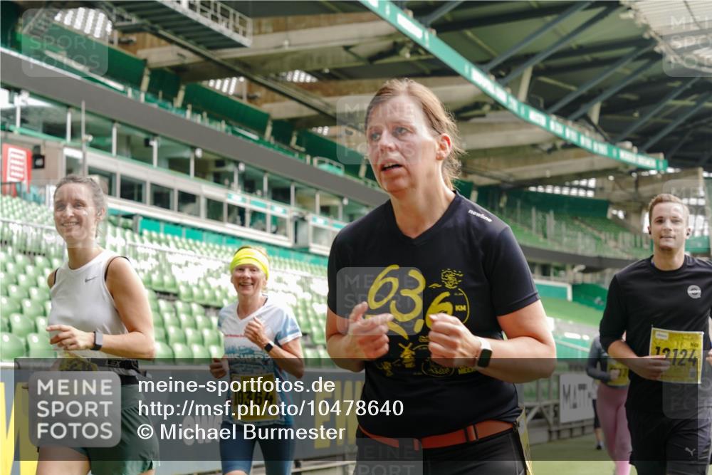 13.09.2026 - 21. swb-Marathon Bremen Michael Burmester http://msf.ph/oto/10478640 13.09.2026 10:40:33 Laufen im Stadion 10135, 10138, 10139, 10155, 10156, 10163, 10169, 10213, 10217, 10229, 10234, 10247, 10279, 10280, 10299, 10313, 10314, 10321, 10354, 10378, 10386, 10399, 10406, 10414, 10417, 10419, 10424, 10435, 10455, 10483, 10484, 10493, 10501, 10505, 10510, 10511, 10527, 10545, 10556, 10570, 10576, 10580, 10582, 10586, 10599, 10609, 10611, 10616, 10619, 10644, 10653, 10660, 10662, 10664, 10694, 10696, 10706, 10712, 10737, 10743, 10751, 10766, 10768, 10804, 11043, 11048 meine-sportfotos.de