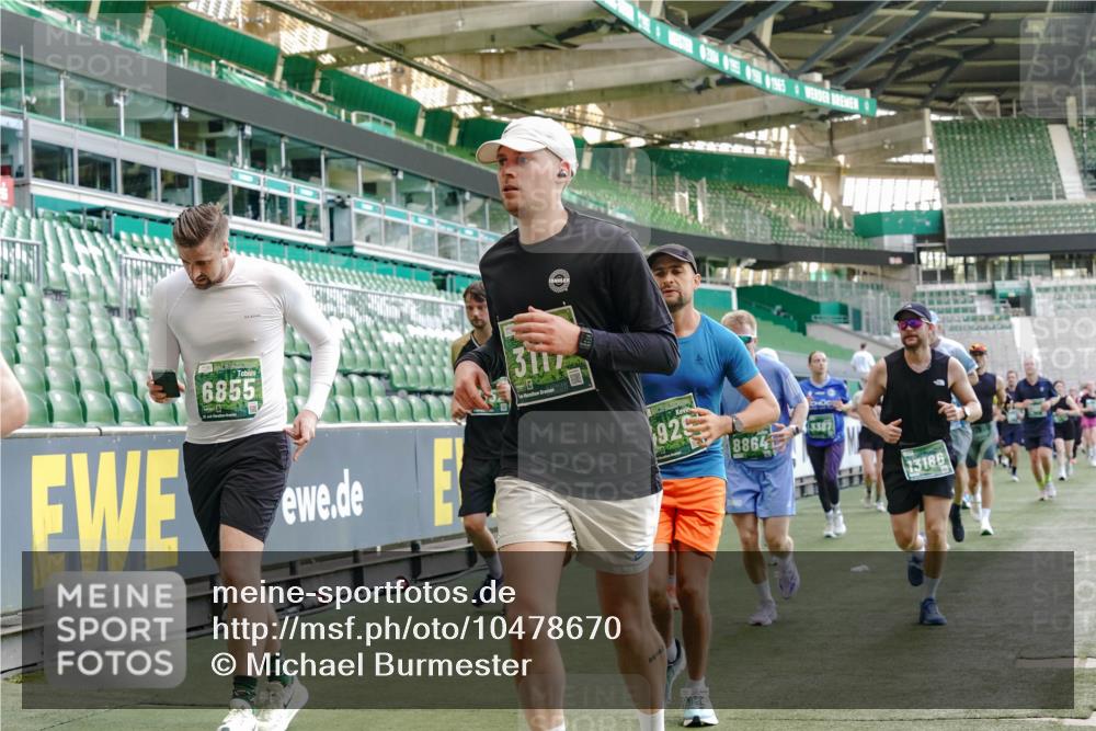 13.09.2026 - 21. swb-Marathon Bremen Michael Burmester http://msf.ph/oto/10478670 13.09.2026 13:18:04 Laufen im Stadion 134, 267, 271, 311, 404, 449, 486, 546, 588, 732, 753, 837, 921, 1057, 1424, 1425, 1431, 1765, 1790, 1813, 1825, 1844, 1868, 1987, 2056, 2067, 2096, 2123, 2137, 2294, 2357, 2358, 2381, 2389, 2419, 2453, 2532, 2550, 2562, 2586, 2601, 2614, 2647, 2655, 2797, 2821, 2849, 2857, 2879, 2880, 2893, 2944, 2984, 2999, 3096, 3100, 3104, 3146, 3180, 3195, 3210, 3213, 3285, 3314, 3337, 3366, 3421, 3431, 3476, 3479, 3506, 3537, 3548, 3619, 3633, 3654, 3740, 3879, 4478 meine-sportfotos.de