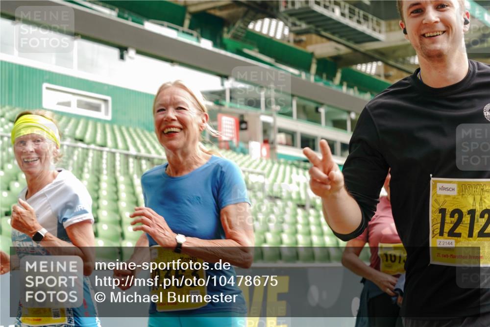 13.09.2026 - 21. swb-Marathon Bremen Michael Burmester http://msf.ph/oto/10478675 13.09.2026 10:40:35 Laufen im Stadion 10135, 10138, 10139, 10155, 10156, 10163, 10169, 10213, 10217, 10229, 10234, 10247, 10279, 10280, 10299, 10313, 10314, 10321, 10354, 10378, 10386, 10399, 10406, 10414, 10417, 10419, 10424, 10435, 10455, 10483, 10484, 10493, 10501, 10505, 10510, 10511, 10527, 10545, 10556, 10570, 10576, 10580, 10582, 10586, 10599, 10609, 10611, 10616, 10619, 10644, 10653, 10660, 10662, 10664, 10694, 10696, 10706, 10712, 10737, 10743, 10751, 10766, 10768, 10804, 11043, 11048 meine-sportfotos.de