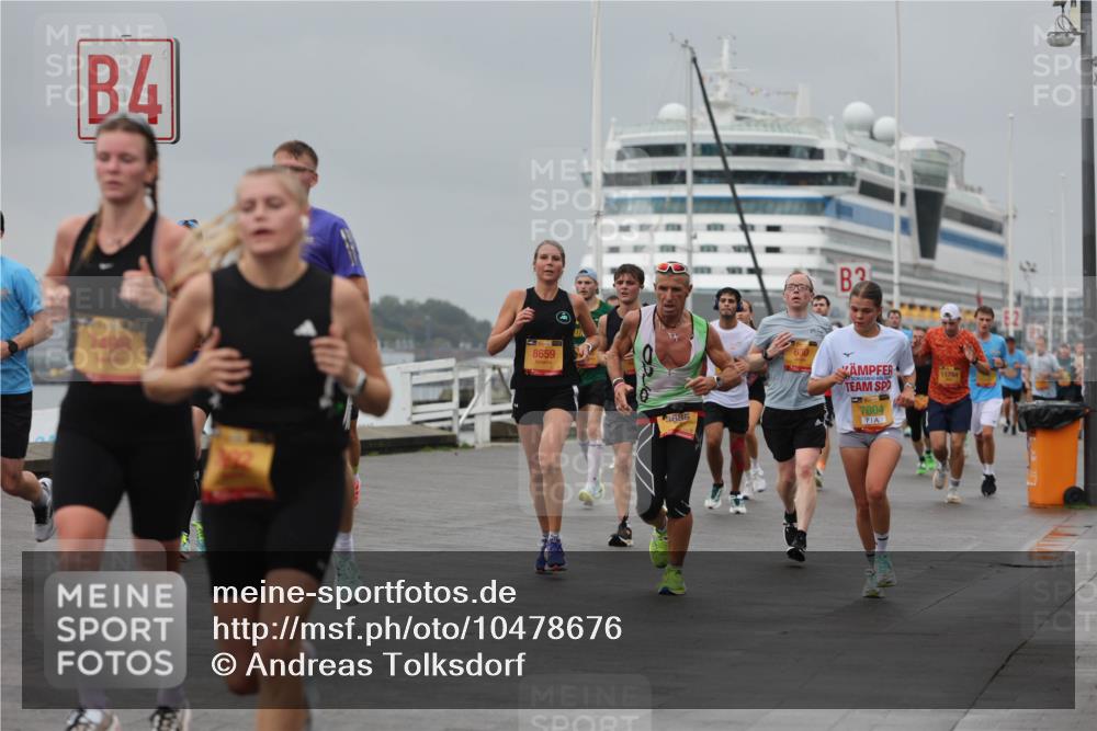 13.09.2026 - Kiel Lauf Andreas Tolksdorf http://msf.ph/oto/10478676 13.09.2026 11:52:02 Kiellinie 4, 7498, 8659, 3685, 3, 630, 7804, 11794 meine-sportfotos.de