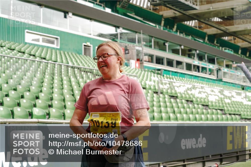 13.09.2026 - 21. swb-Marathon Bremen Michael Burmester http://msf.ph/oto/10478686 13.09.2026 10:40:36 Laufen im Stadion 10135, 10138, 10155, 10156, 10163, 10169, 10213, 10217, 10229, 10234, 10247, 10279, 10280, 10299, 10313, 10314, 10321, 10354, 10378, 10386, 10399, 10406, 10414, 10417, 10419, 10424, 10435, 10455, 10483, 10484, 10493, 10501, 10505, 10510, 10511, 10527, 10545, 10556, 10570, 10576, 10580, 10582, 10586, 10599, 10609, 10611, 10616, 10619, 10644, 10653, 10660, 10662, 10664, 10694, 10696, 10706, 10712, 10737, 10743, 10751, 10766, 10768, 10804, 11043, 11048 meine-sportfotos.de