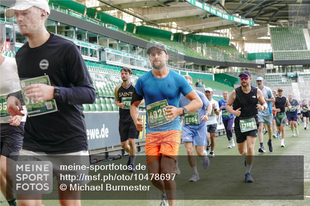 13.09.2026 - 21. swb-Marathon Bremen Michael Burmester http://msf.ph/oto/10478697 13.09.2026 13:18:05 Laufen im Stadion 134, 267, 271, 311, 404, 449, 486, 546, 588, 732, 753, 837, 921, 1057, 1424, 1425, 1431, 1765, 1790, 1813, 1825, 1844, 1868, 1987, 2056, 2067, 2096, 2123, 2137, 2294, 2357, 2358, 2381, 2389, 2419, 2453, 2532, 2550, 2562, 2586, 2601, 2614, 2647, 2655, 2797, 2821, 2849, 2857, 2879, 2880, 2893, 2944, 2984, 2999, 3096, 3100, 3104, 3146, 3180, 3195, 3210, 3213, 3285, 3314, 3337, 3366, 3421, 3431, 3476, 3479, 3506, 3537, 3548, 3619, 3633, 3654, 3740, 3879, 4478 meine-sportfotos.de