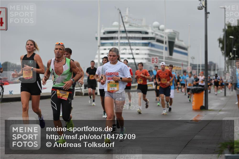 13.09.2026 - Kiel Lauf Andreas Tolksdorf http://msf.ph/oto/10478709 13.09.2026 11:52:04 Kiellinie 8659, 3685, 39, 7804, 3 meine-sportfotos.de