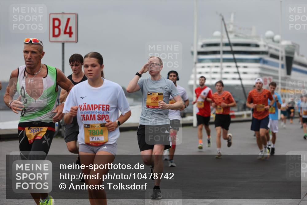 13.09.2026 - Kiel Lauf Andreas Tolksdorf http://msf.ph/oto/10478742 13.09.2026 11:52:05 Kiellinie 368, 4, 39, 7804, 630 meine-sportfotos.de
