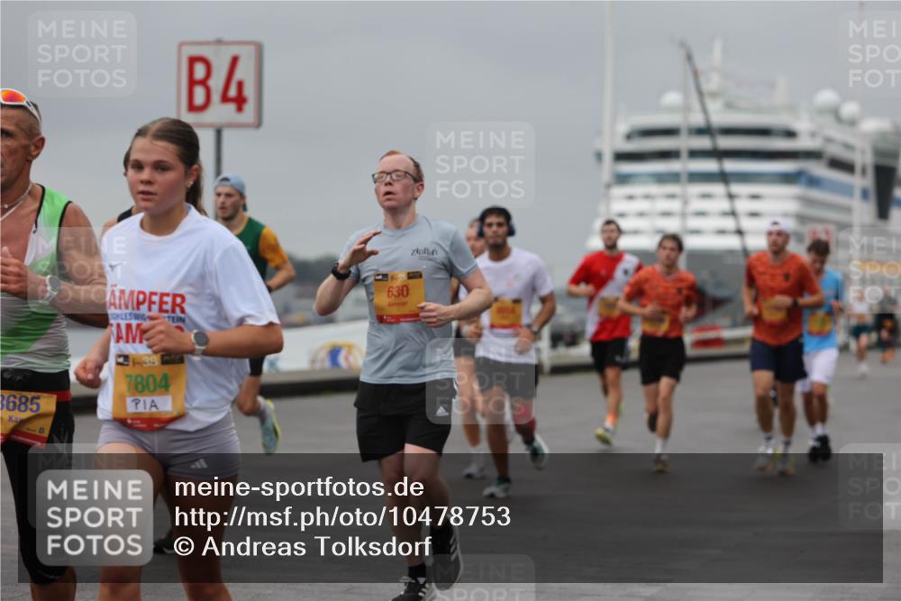 13.09.2026 - Kiel Lauf Andreas Tolksdorf http://msf.ph/oto/10478753 13.09.2026 11:52:06 Kiellinie 4, 3685, 7804, 630 meine-sportfotos.de