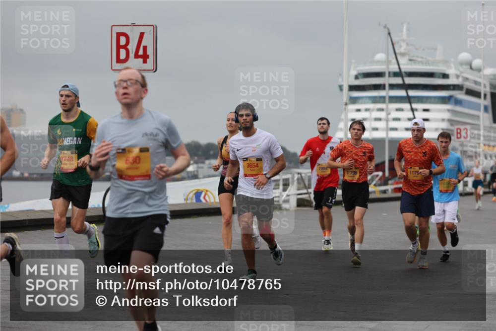 13.09.2026 - Kiel Lauf Andreas Tolksdorf http://msf.ph/oto/10478765 13.09.2026 11:52:07 Kiellinie 4, 39, 9748, 630, 39, 3654, 7004, 11796, 1179, 3 meine-sportfotos.de