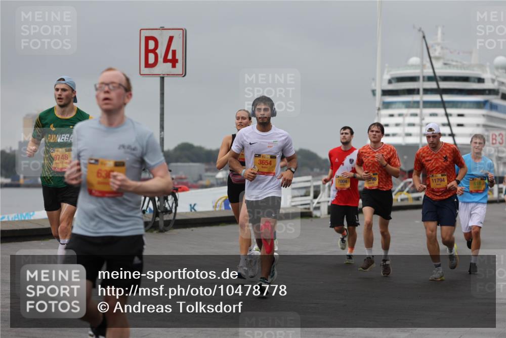 13.09.2026 - Kiel Lauf Andreas Tolksdorf http://msf.ph/oto/10478778 13.09.2026 11:52:07 Kiellinie 39, 9748, 63, 4, 3654, 7004, 11794, 3 meine-sportfotos.de