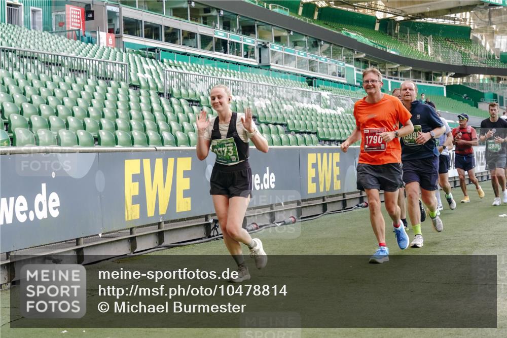 13.09.2026 - 21. swb-Marathon Bremen Michael Burmester http://msf.ph/oto/10478814 13.09.2026 13:18:11 Laufen im Stadion 267, 311, 404, 449, 486, 546, 588, 732, 753, 837, 921, 1057, 1424, 1425, 1431, 1765, 1790, 1813, 1844, 1868, 1987, 2056, 2067, 2096, 2123, 2137, 2224, 2294, 2357, 2358, 2381, 2389, 2419, 2453, 2532, 2550, 2586, 2601, 2614, 2622, 2647, 2655, 2797, 2821, 2849, 2857, 2879, 2880, 2893, 2944, 2984, 2999, 3096, 3100, 3104, 3146, 3180, 3195, 3210, 3213, 3285, 3287, 3314, 3337, 3421, 3431, 3476, 3479, 3506, 3537, 3548, 3619, 3633, 3654, 3740, 3879, 4478 meine-sportfotos.de