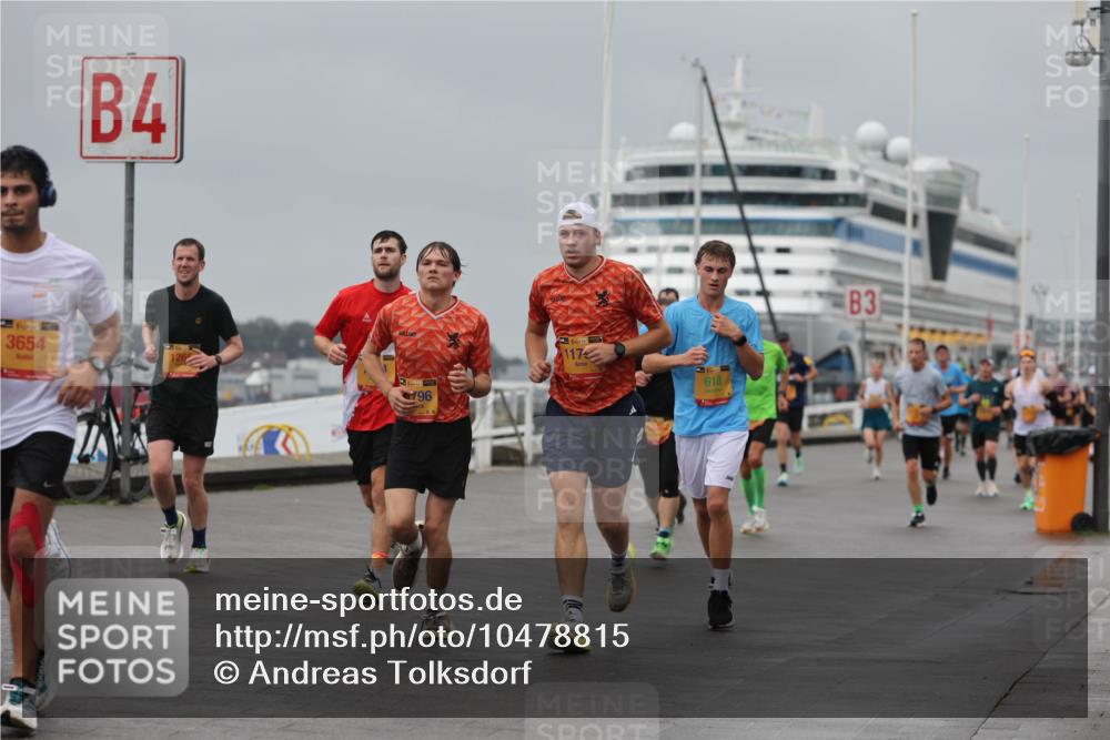 13.09.2026 - Kiel Lauf Andreas Tolksdorf http://msf.ph/oto/10478815 13.09.2026 11:52:08 Kiellinie 4, 3654, 38, 796, 38, 117, 618, 3 meine-sportfotos.de
