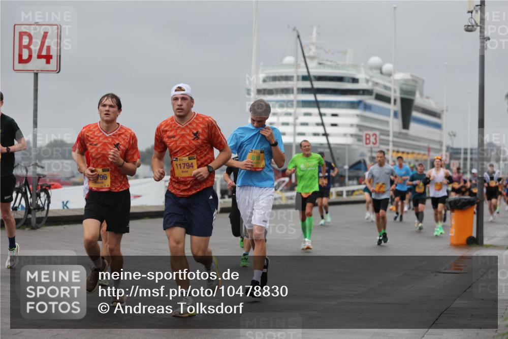 13.09.2026 - Kiel Lauf Andreas Tolksdorf http://msf.ph/oto/10478830 13.09.2026 11:52:09 Kiellinie 4, 196, 38, 11794, 618, 3 meine-sportfotos.de