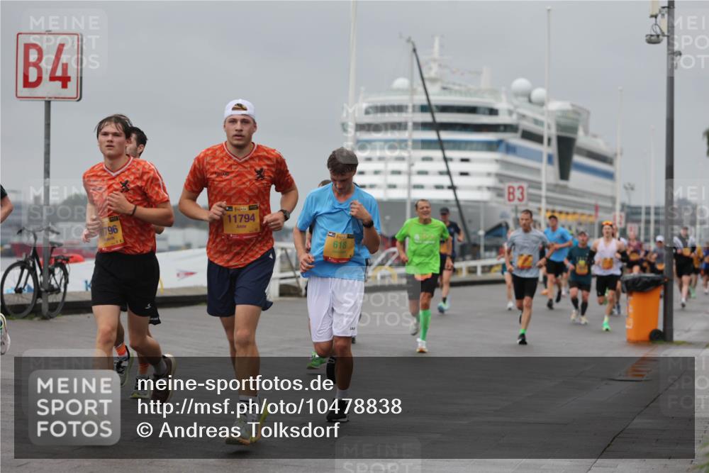 13.09.2026 - Kiel Lauf Andreas Tolksdorf http://msf.ph/oto/10478838 13.09.2026 11:52:09 Kiellinie 4, 796, 38, 11794, 618, 3 meine-sportfotos.de