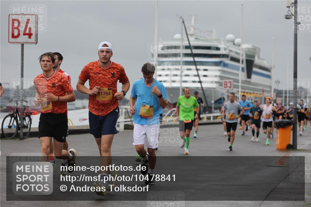 13.09.2026 - Kiel Lauf Andreas Tolksdorf http://msf.ph/oto/10478841 13.09.2026 11:52:09 Kiellinie 4, 1796, 1, 39, 11794, 39, 618, 3 meine-sportfotos.de