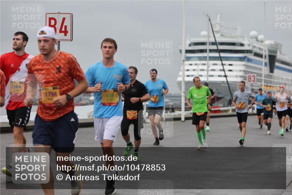 13.09.2026 - Kiel Lauf Andreas Tolksdorf http://msf.ph/oto/10478853 13.09.2026 11:52:10 Kiellinie 7004, 4, 11794, 1, 3, 618, 0462, 3 meine-sportfotos.de