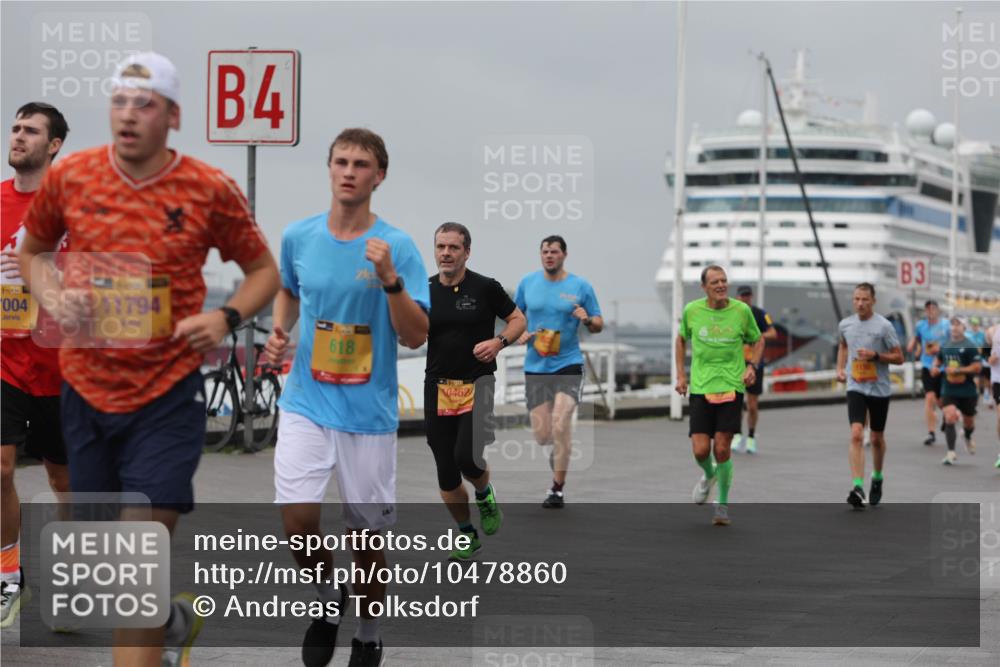 13.09.2026 - Kiel Lauf Andreas Tolksdorf http://msf.ph/oto/10478860 13.09.2026 11:52:11 Kiellinie 1, 39, 004, 11794, 4, 618, 0462, 3 meine-sportfotos.de