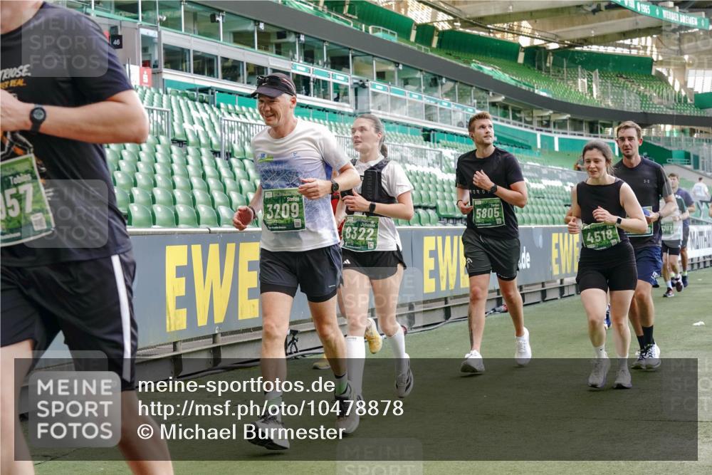 13.09.2026 - 21. swb-Marathon Bremen Michael Burmester http://msf.ph/oto/10478878 13.09.2026 13:18:14 Laufen im Stadion 267, 311, 404, 449, 486, 546, 588, 732, 753, 837, 921, 1057, 1424, 1425, 1431, 1765, 1790, 1813, 1844, 1868, 1987, 2056, 2067, 2096, 2123, 2137, 2224, 2294, 2357, 2358, 2389, 2419, 2453, 2532, 2550, 2586, 2601, 2614, 2622, 2647, 2655, 2786, 2821, 2845, 2849, 2857, 2879, 2880, 2893, 2944, 2984, 2999, 3096, 3100, 3104, 3146, 3180, 3195, 3210, 3213, 3285, 3287, 3314, 3337, 3421, 3431, 3476, 3479, 3506, 3537, 3548, 3619, 3633, 3654, 3740, 3879, 4478 meine-sportfotos.de