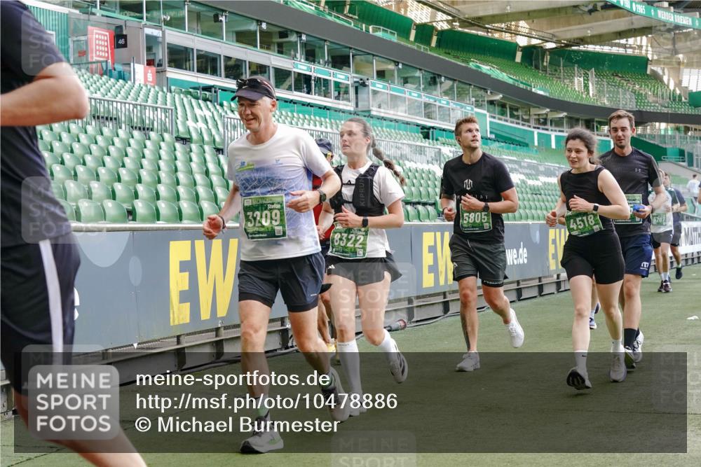 13.09.2026 - 21. swb-Marathon Bremen Michael Burmester http://msf.ph/oto/10478886 13.09.2026 13:18:14 Laufen im Stadion 267, 311, 404, 449, 486, 546, 588, 732, 753, 837, 921, 1057, 1424, 1425, 1431, 1765, 1790, 1813, 1844, 1868, 1987, 2056, 2067, 2096, 2123, 2137, 2224, 2294, 2357, 2358, 2389, 2419, 2453, 2532, 2550, 2586, 2601, 2614, 2622, 2647, 2655, 2786, 2821, 2845, 2849, 2857, 2879, 2880, 2893, 2944, 2984, 2999, 3096, 3100, 3104, 3146, 3180, 3195, 3210, 3213, 3285, 3287, 3314, 3337, 3421, 3431, 3476, 3479, 3506, 3537, 3548, 3619, 3633, 3654, 3740, 3879, 4478 meine-sportfotos.de