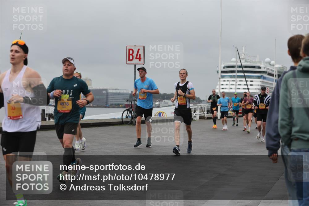 13.09.2026 - Kiel Lauf Andreas Tolksdorf http://msf.ph/oto/10478977 13.09.2026 11:52:21 Kiellinie 25, 4978, 4, 8962 meine-sportfotos.de